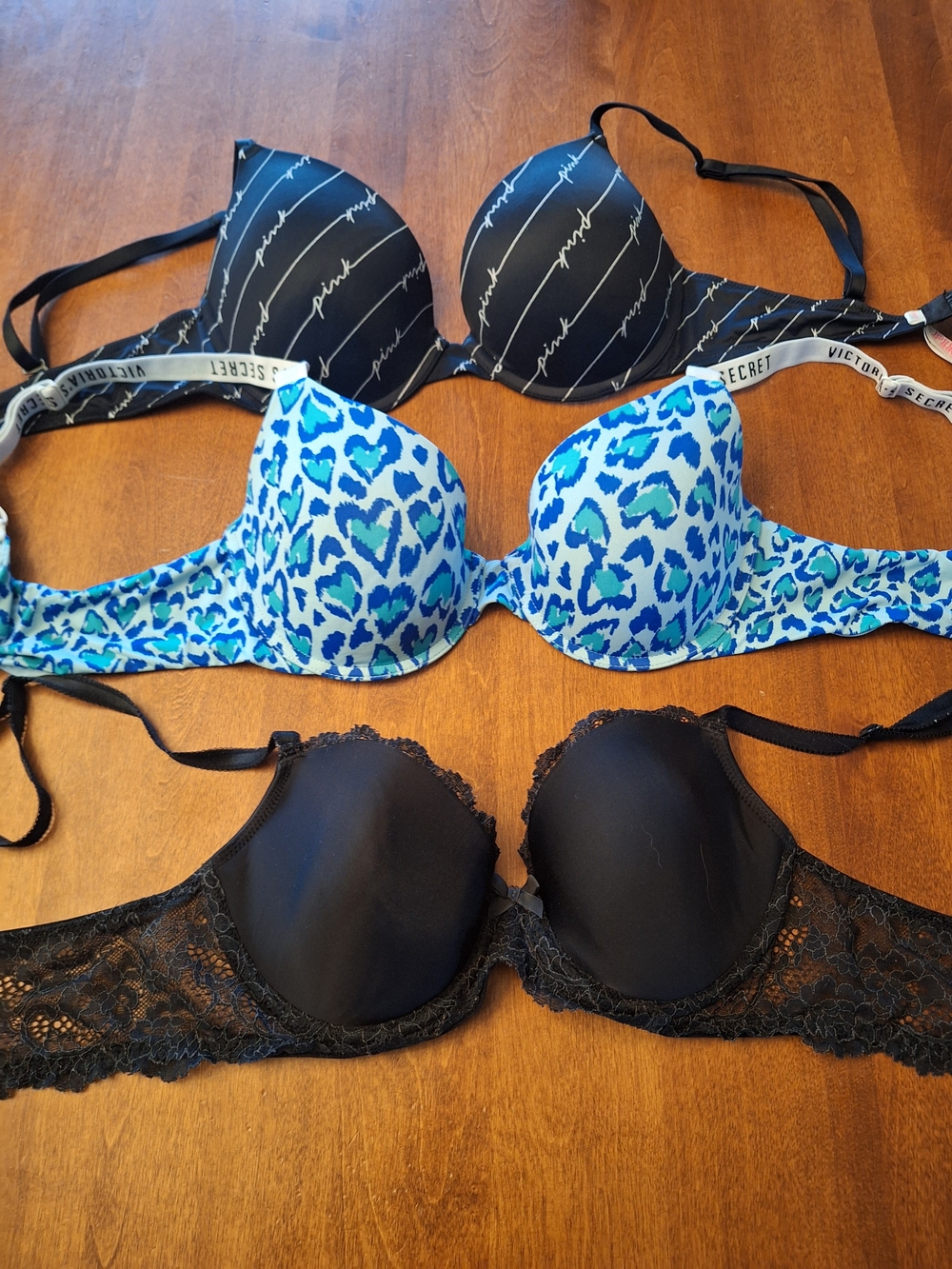 Victoria's Secret Black Logo Tshirt Bra Lot, 34 C